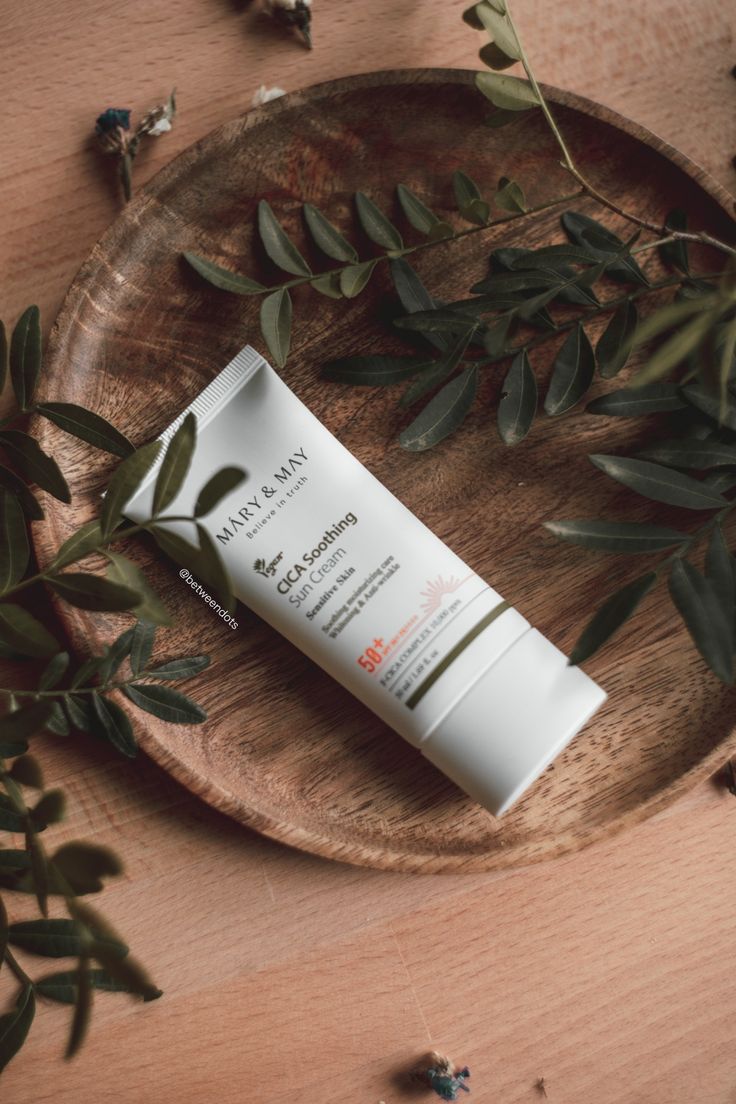 CICA Soothing Sun Cream SPF50+ PA++++ 50ml kalmeert & beschermt intens