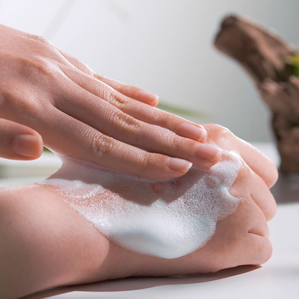 Cleansing Foam – reinigt diep & kalmeert de huid (150ml)